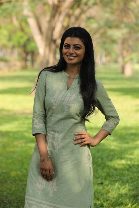 anahi actress|watch kamali from nadukkaveri 2021.